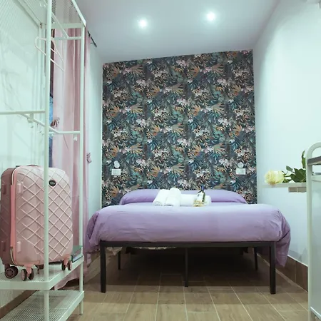 Independent C With Bathroom And Break Corner * روما